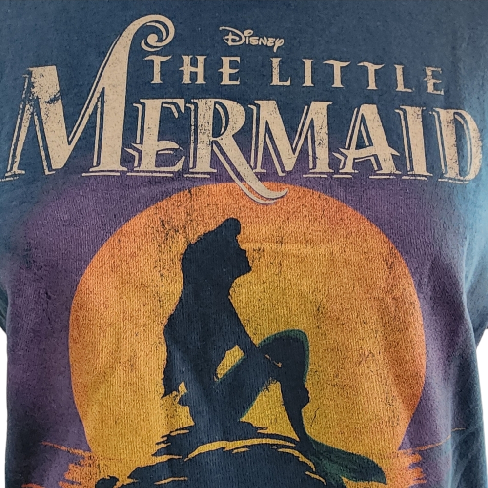 Disney Princess The Little Mermaid Juniors Vintage Style Cropped Graphic Tee S - Picture 5 of 8